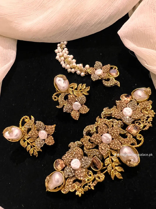 Elegant jewelry